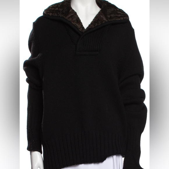 Versace - Picture 2 of 9